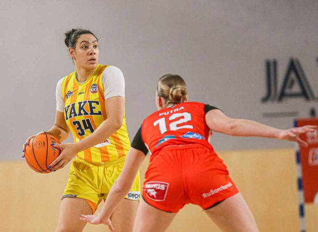 MBK Ružomberok vs. YOUNG ANGELS Košice, Amira Collins (34) (Foto: Jäzva)