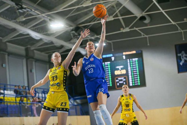 CBK Košice vs. BK Klokani Ivanka pri Dunaji, Martina Krajčírová (13) (Foto: Jäzva)