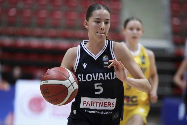Alexandra Rejdugová (5), Slovensko U16 (Foto: fiba.basketball)