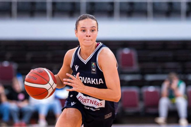 Michaela Oravcová (12), Slovensko U18 (Foto: fiba.basketball)