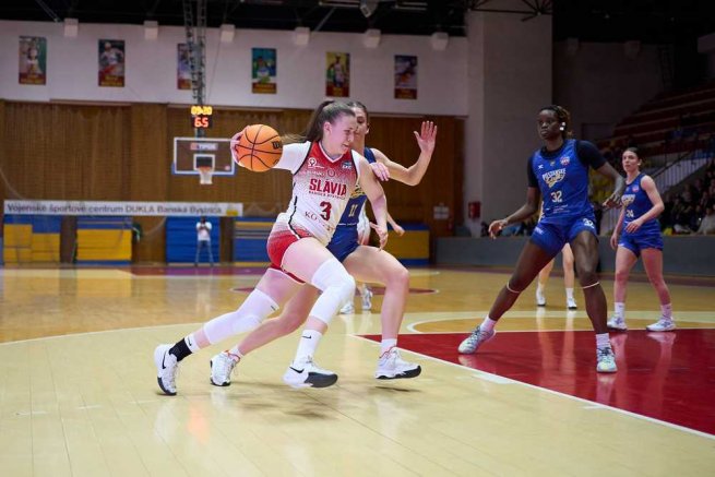 Slávia ŠKP Banská Bystrica vs. Piešťanské Čajky, Liana Užovičová (3) (Foto: Ivan Golembiovský)