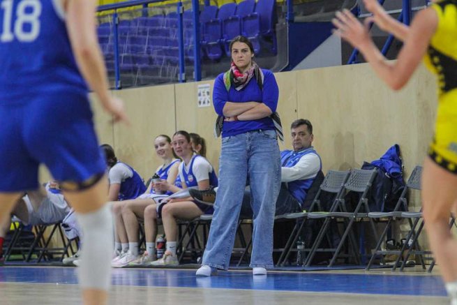 CBK Košice vs. BK Klokani Ivanka pri Dunaji, asistentka trénera Michaela Fekete (Foto: Jäzva)