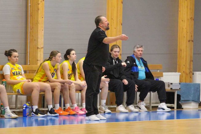 YOUNG ANGELS Košice U18 vs. RIG HAGA Norrköping U18 (SWE), kouč Daniel Jendrichovský (Foto: Noel Pados)