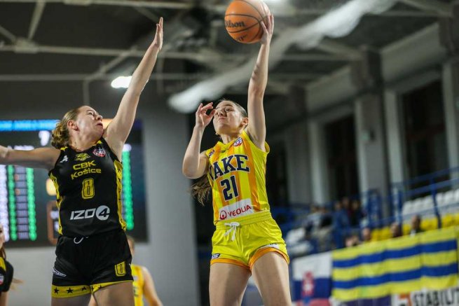 YOUNG ANGELS Košice vs. CBK Košice, Daniela Hudecová (21) (Foto: Jäzva)