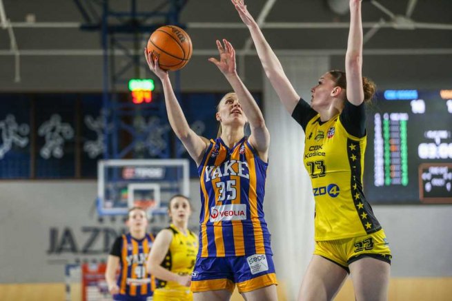 CBK Košice vs. YOUNG ANGELS Košice, Nataša Kaňuchová (35) (Foto: Jäzva)