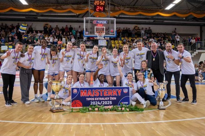 FOTO/VIDEO: Piešťanské Čajky majú štvrtý titul, bronzové sú basketbalistky MBK Ružomberok