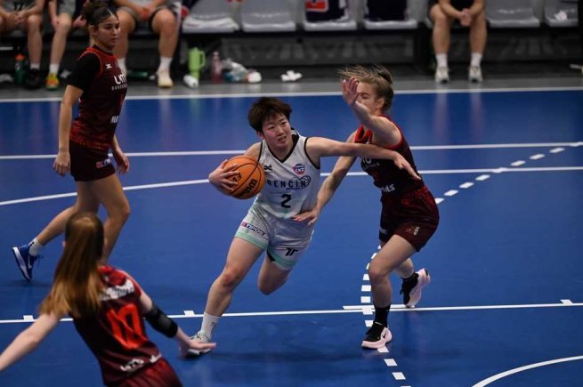 Japonská rozohrávačka Shiho Yamazaki pokračuje v Trenčíne