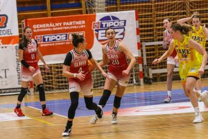 FOTO: Vyrovnaný duel Young Angels so Sláviou nakoniec pre Bystričanky