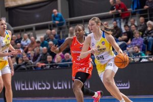 FOTO/VIDEO: Čajky sa jasne udržali na čele, Young Angels druhý raz prekabátili Sláviu